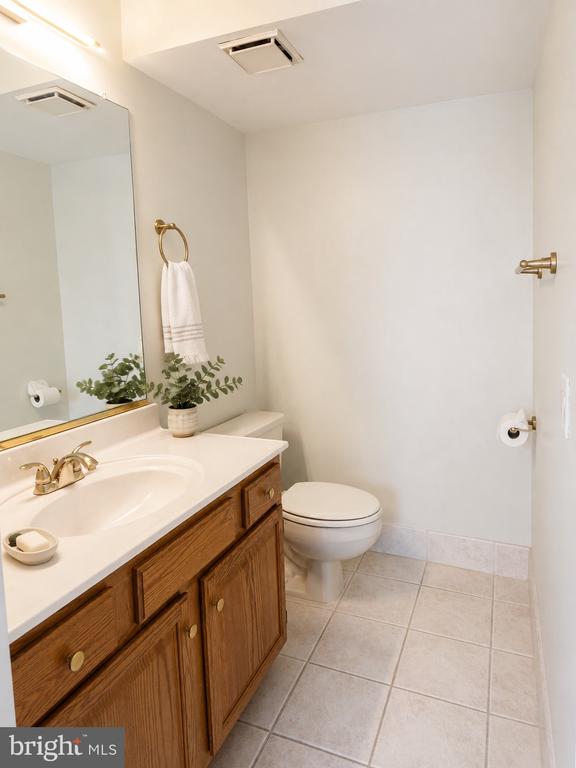 6001 MERSEY OAKS WAY Unit: D