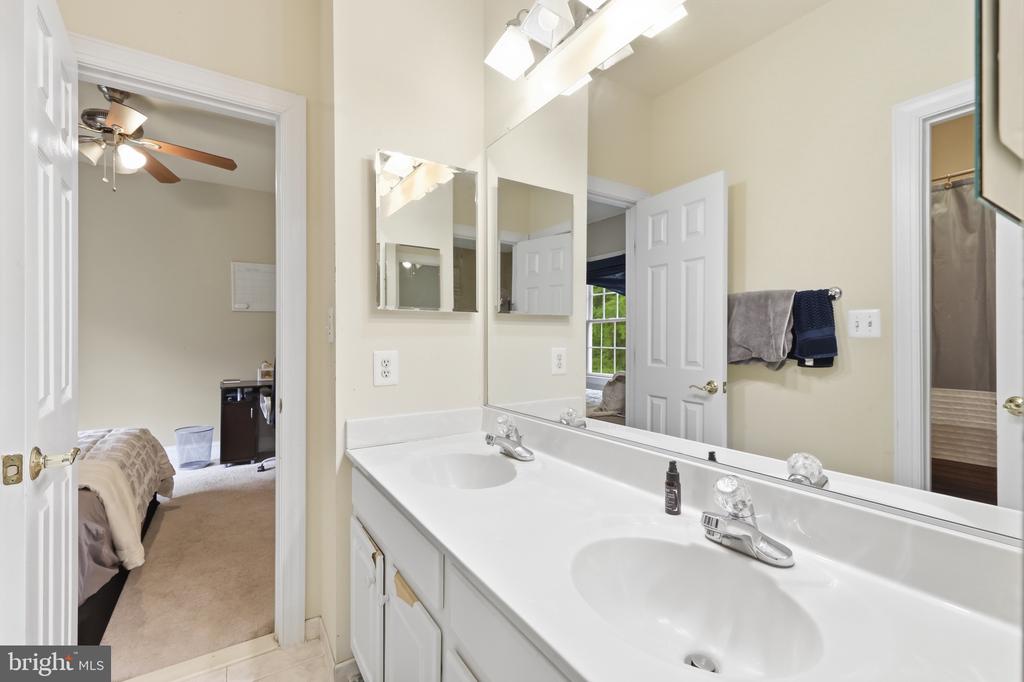 9205 FOREST GREENS DRIVE