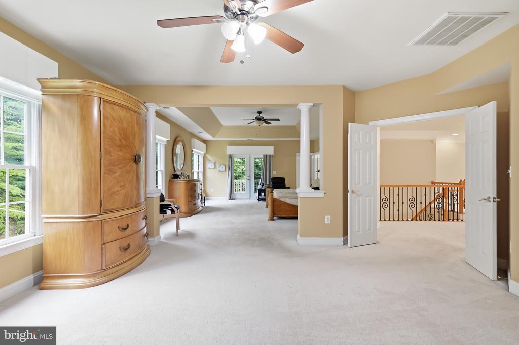 9205 FOREST GREENS DRIVE