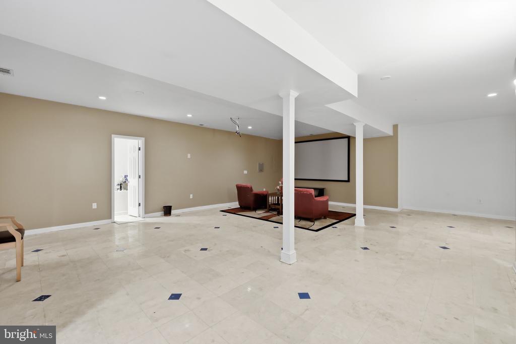 9205 FOREST GREENS DRIVE