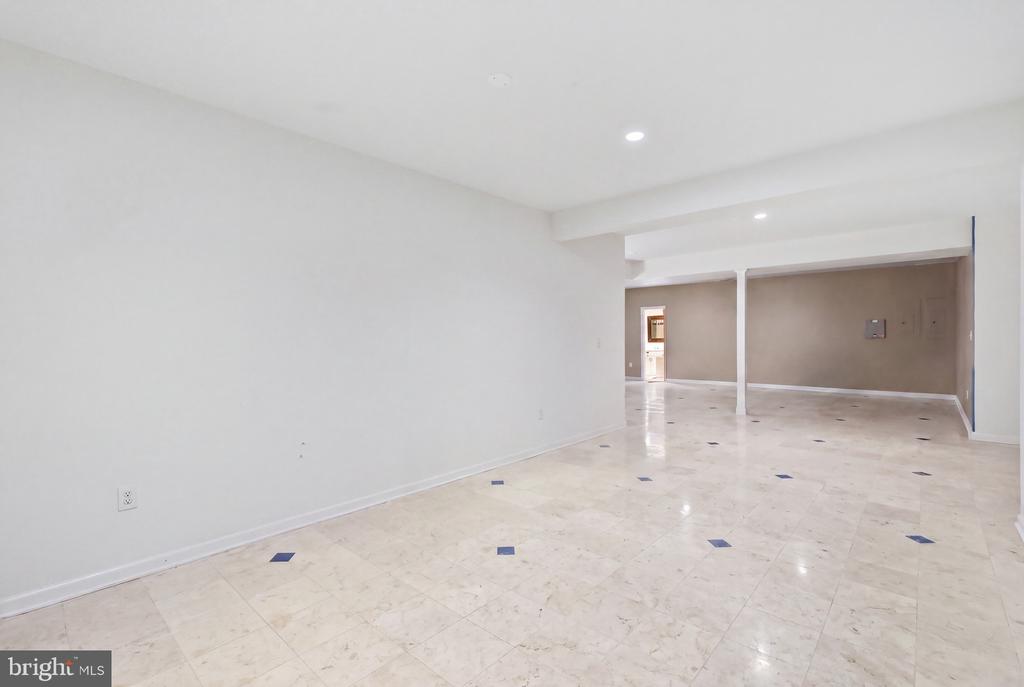 9205 FOREST GREENS DRIVE
