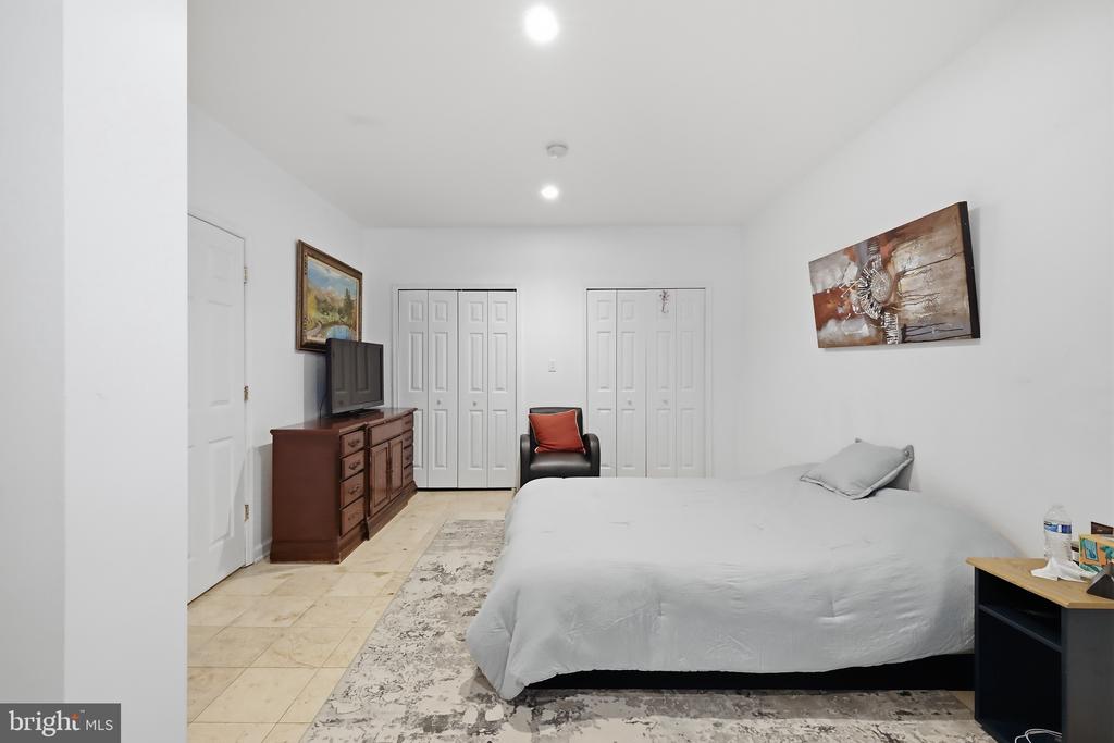 9205 FOREST GREENS DRIVE