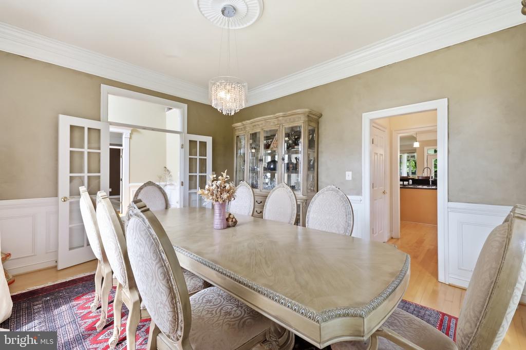 9205 FOREST GREENS DRIVE