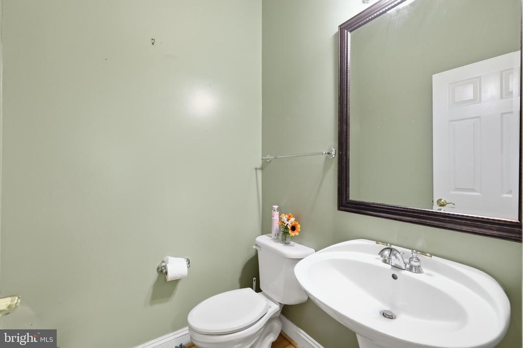 9205 FOREST GREENS DRIVE