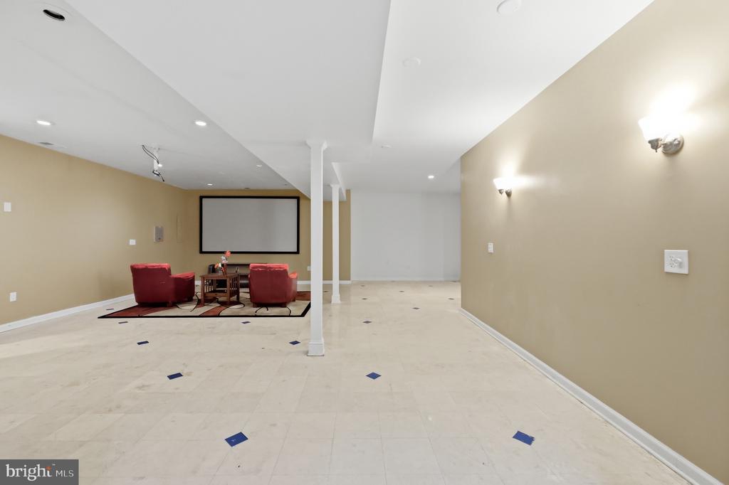 9205 FOREST GREENS DRIVE
