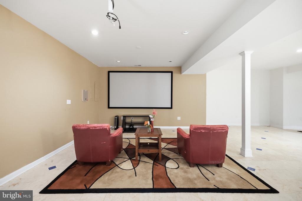 9205 FOREST GREENS DRIVE