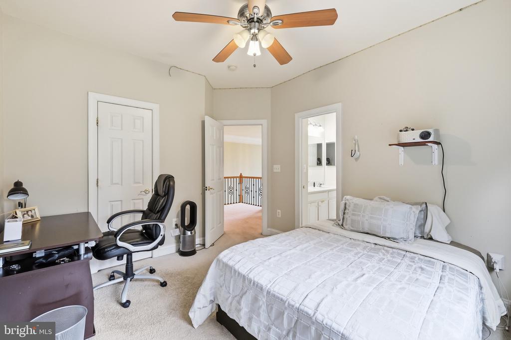 9205 FOREST GREENS DRIVE