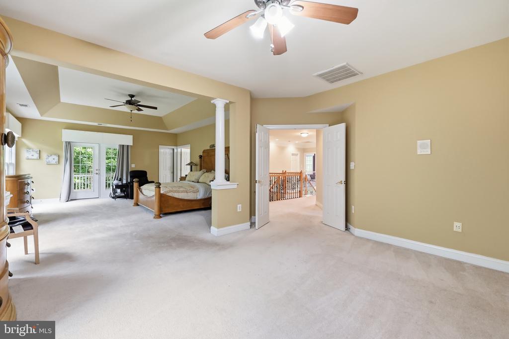 9205 FOREST GREENS DRIVE