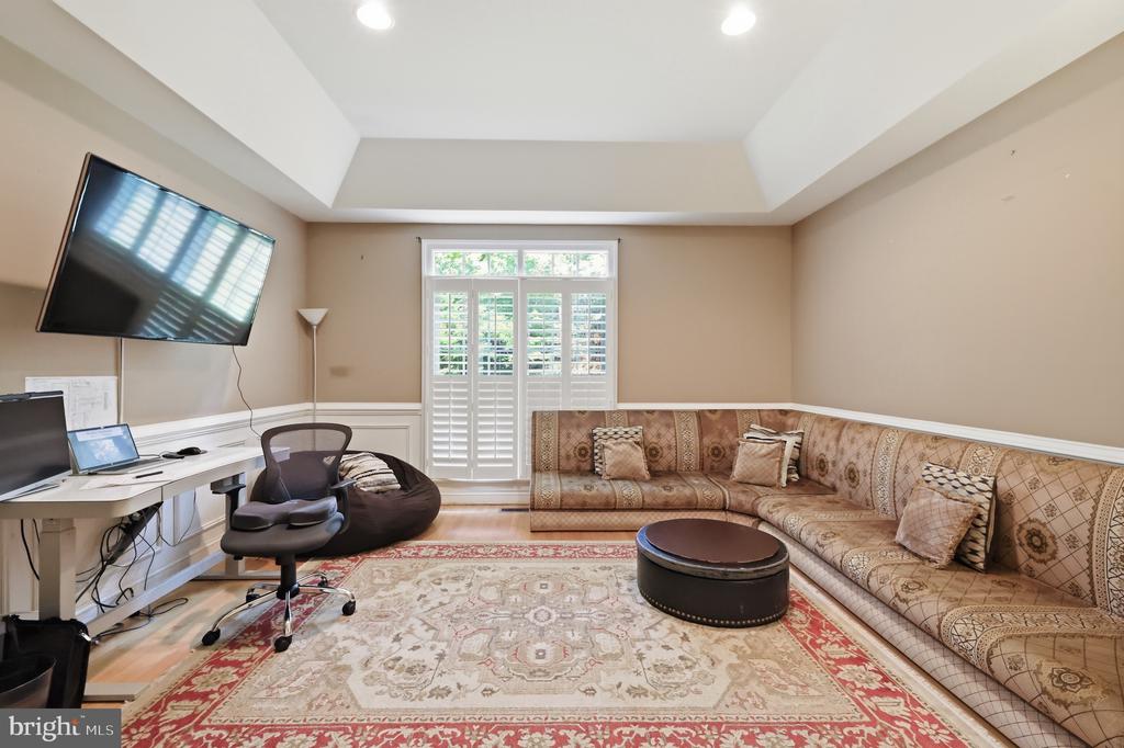 9205 FOREST GREENS DRIVE