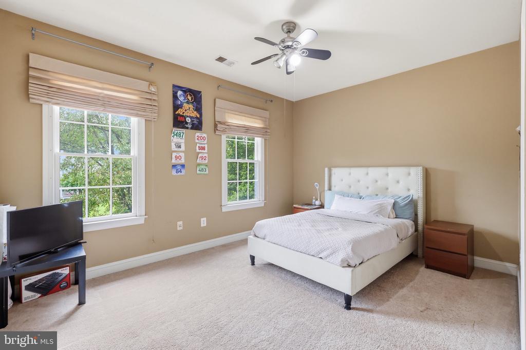 9205 FOREST GREENS DRIVE