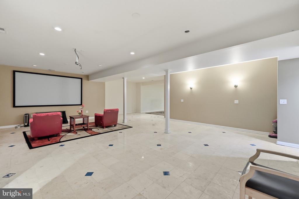 9205 FOREST GREENS DRIVE