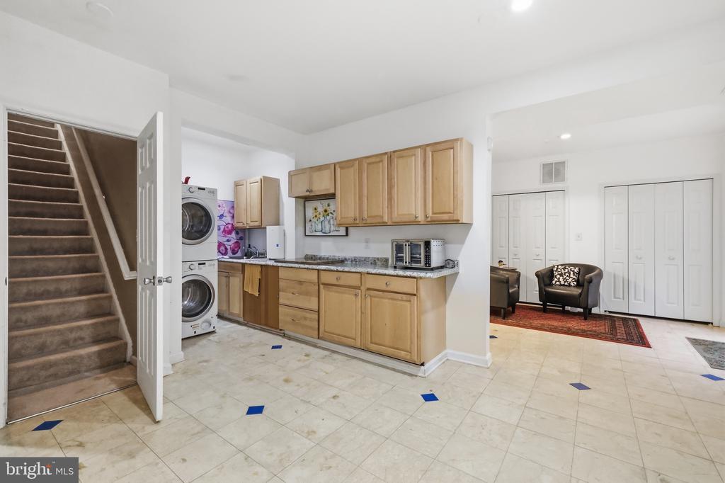 9205 FOREST GREENS DRIVE