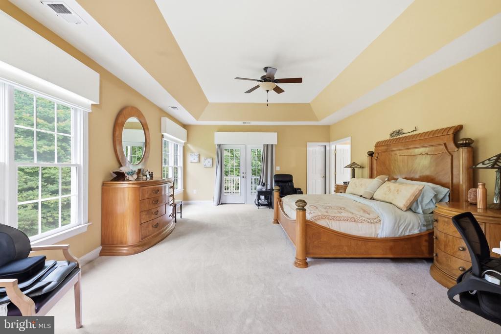 9205 FOREST GREENS DRIVE