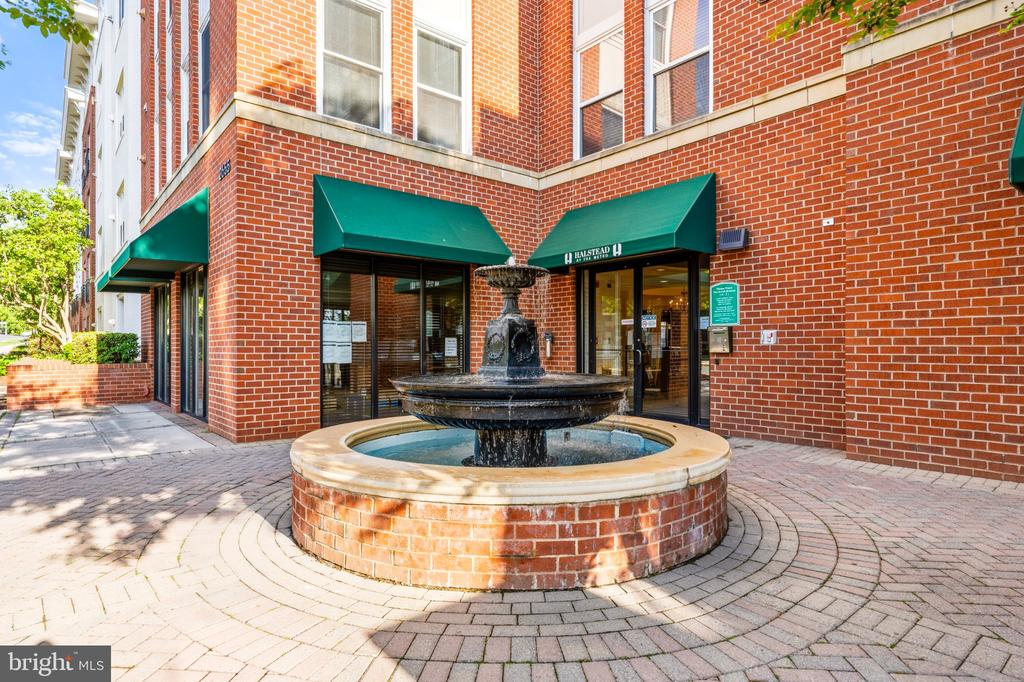 2665 PROSPERITY AVENUE Unit: 105