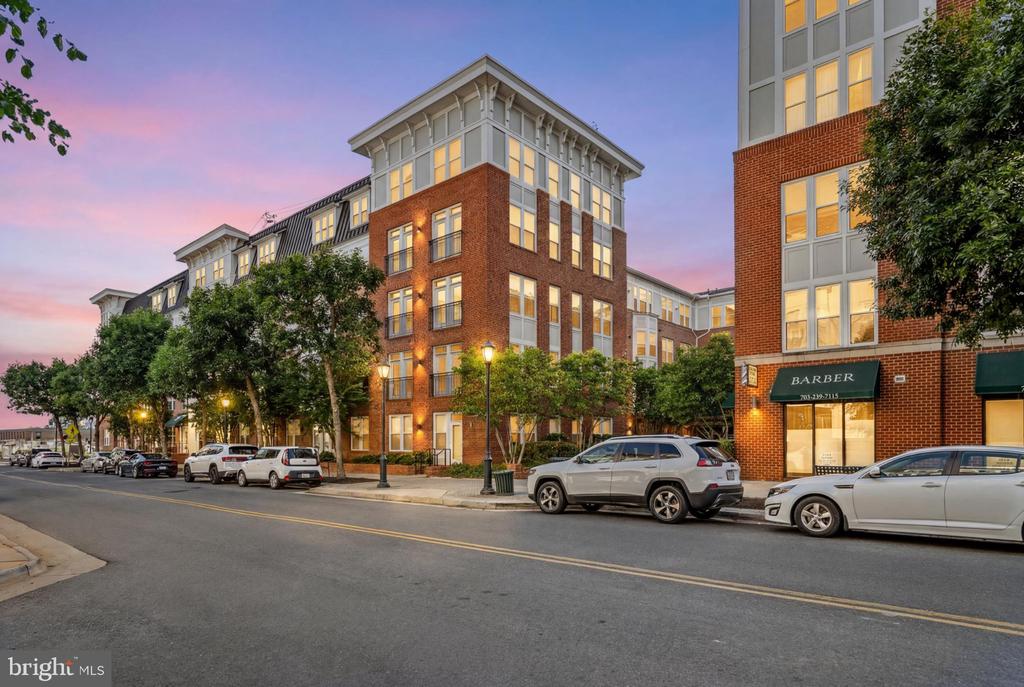 2665 PROSPERITY AVENUE Unit: 105