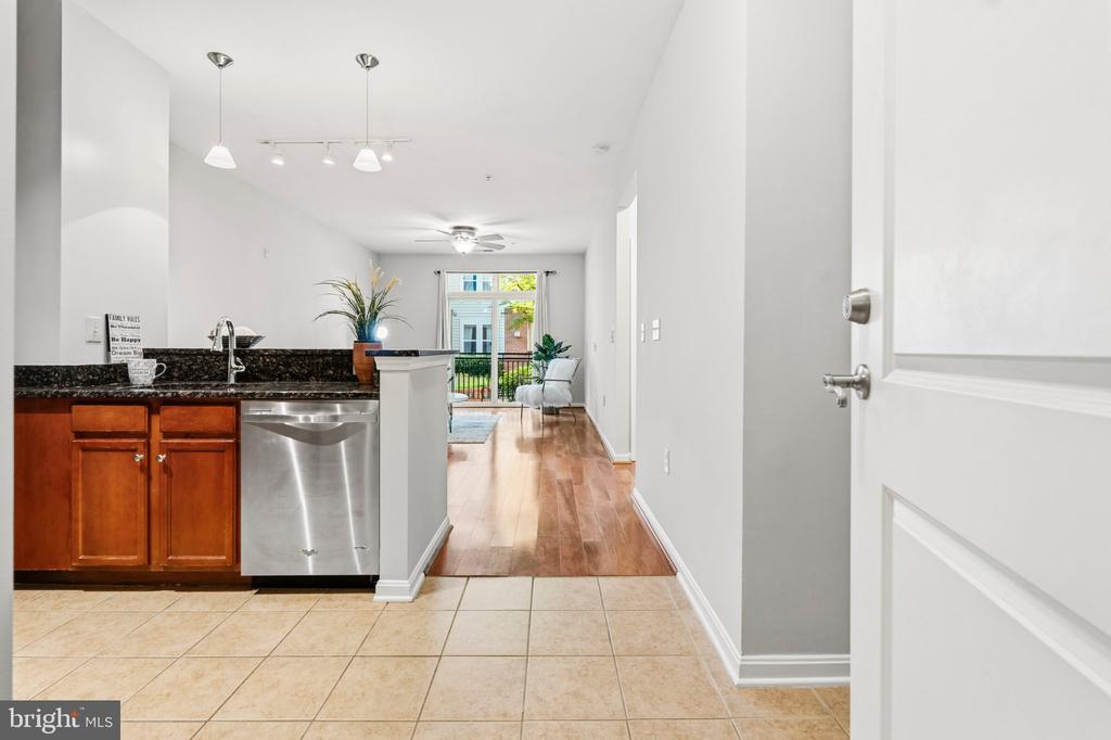 2665 PROSPERITY AVENUE Unit: 105