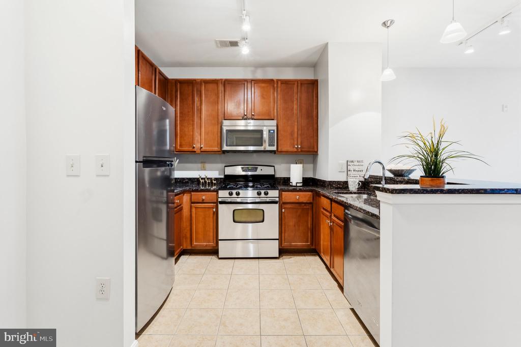 2665 PROSPERITY AVENUE Unit: 105
