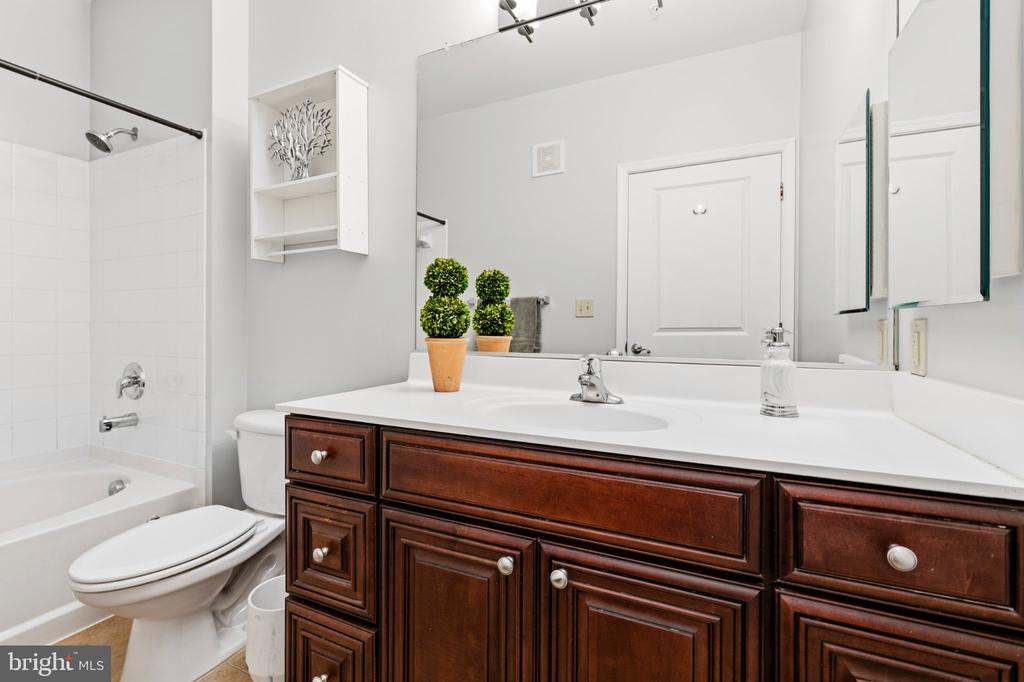2665 PROSPERITY AVENUE Unit: 105