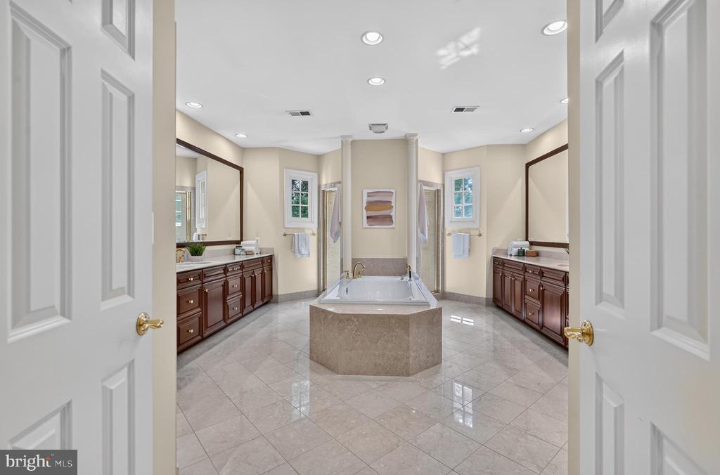 7834 MONTVALE WAY