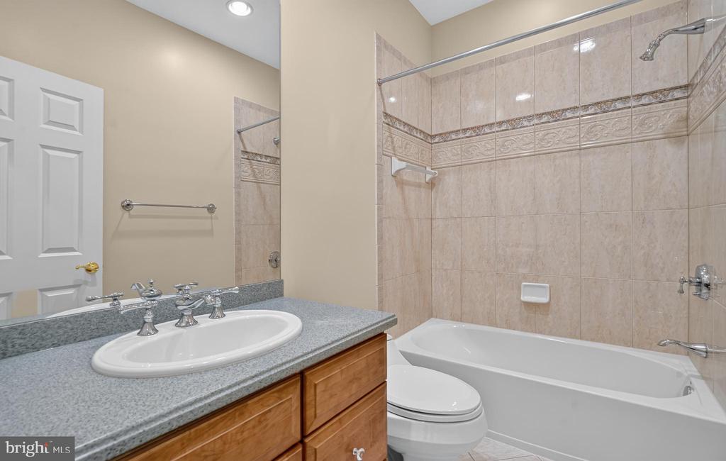 7834 MONTVALE WAY