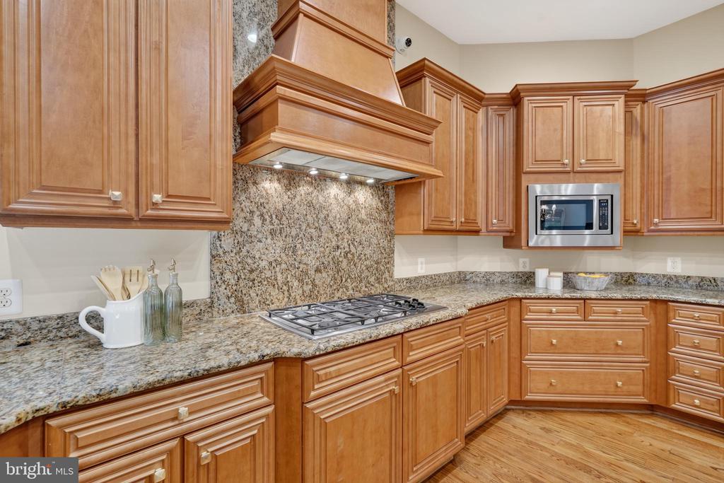 7834 MONTVALE WAY