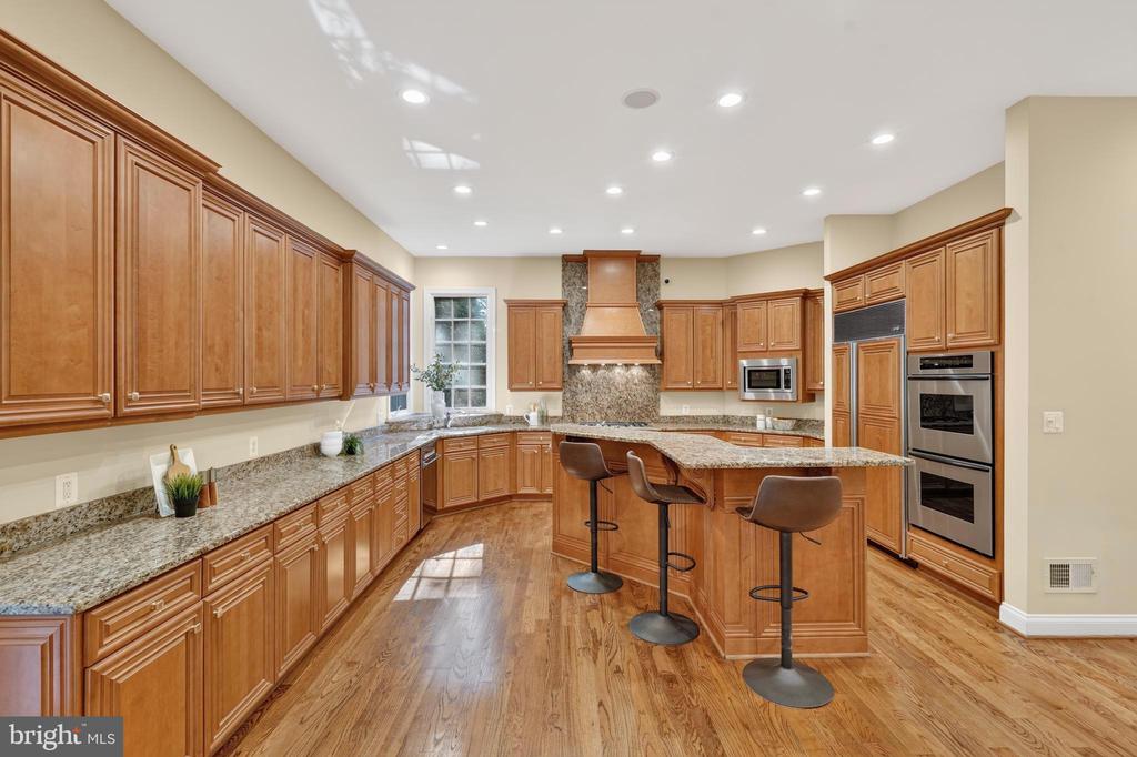 7834 MONTVALE WAY