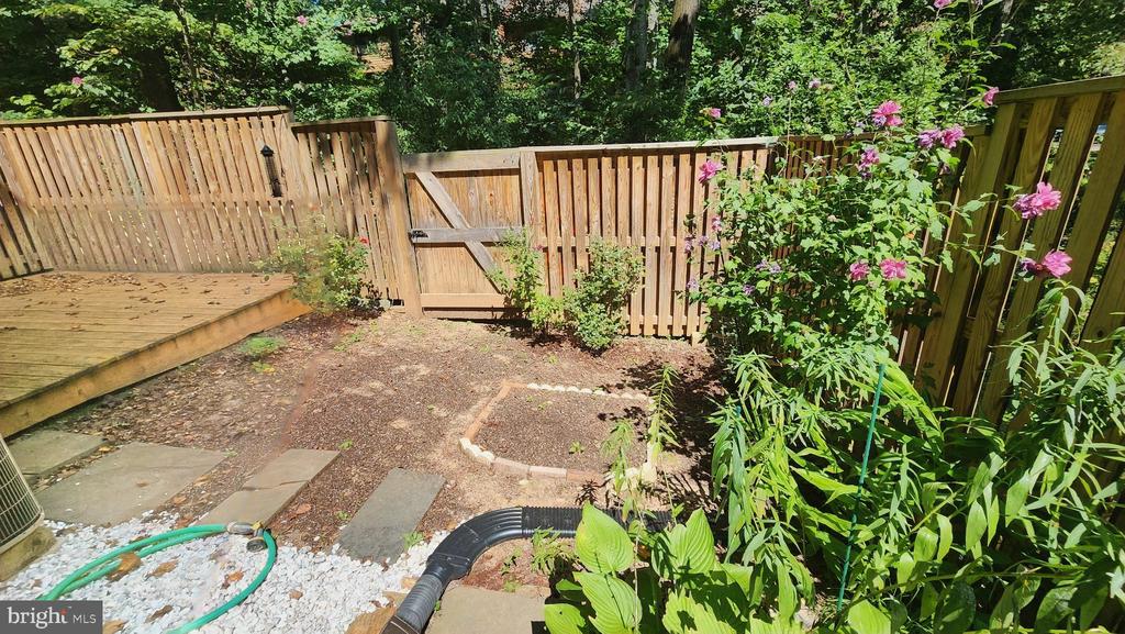11510 UNDEROAK COURT