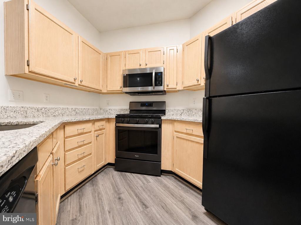 14314 CLIMBING ROSE WAY Unit: 102