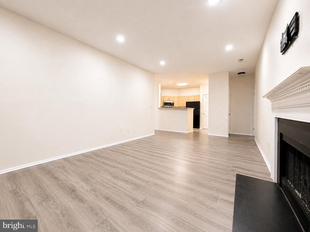 14314 CLIMBING ROSE WAY Unit: 102