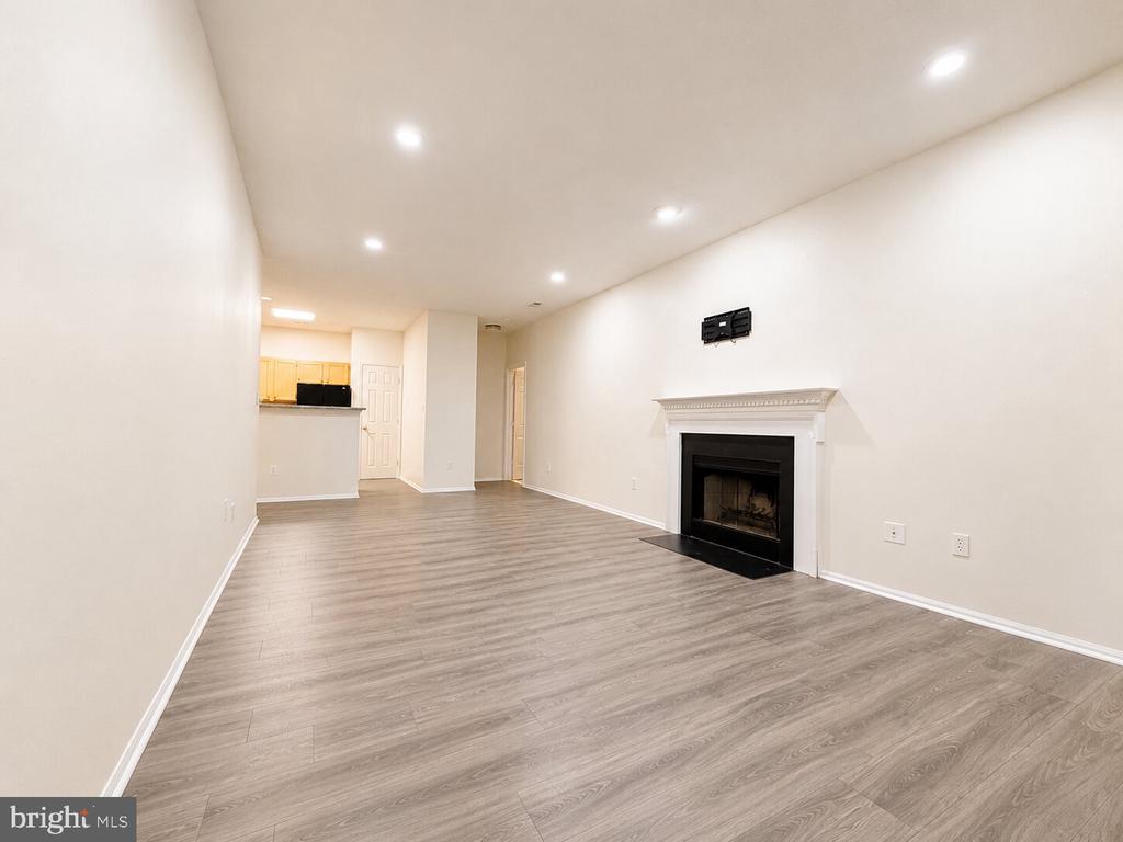 14314 CLIMBING ROSE WAY Unit: 102
