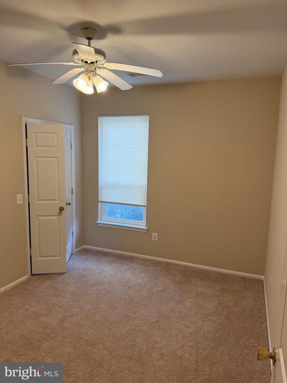 1530 SPRING GATE DRIVE Unit: 9104