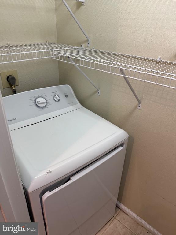 1530 SPRING GATE DRIVE Unit: 9104