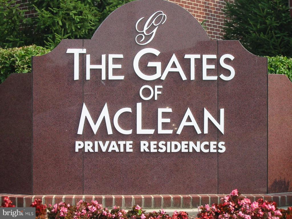 1530 SPRING GATE DRIVE Unit: 9104