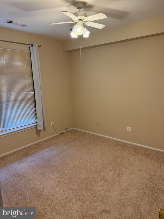 1530 SPRING GATE DRIVE Unit: 9104