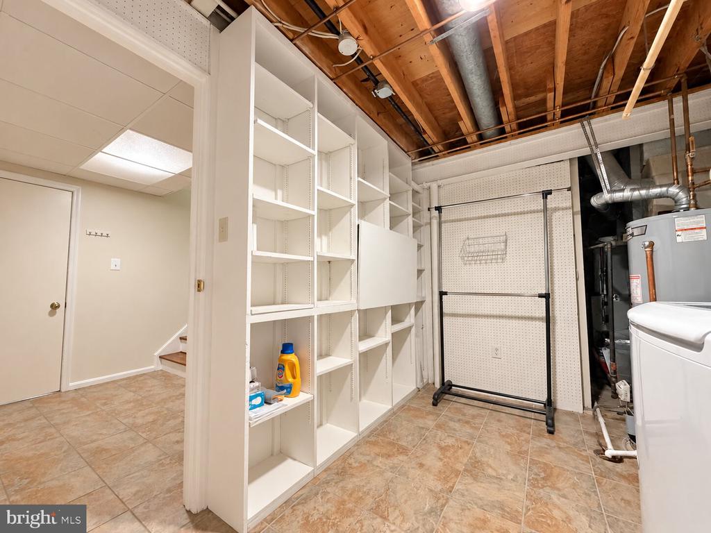 6214 FLORENCE LANE