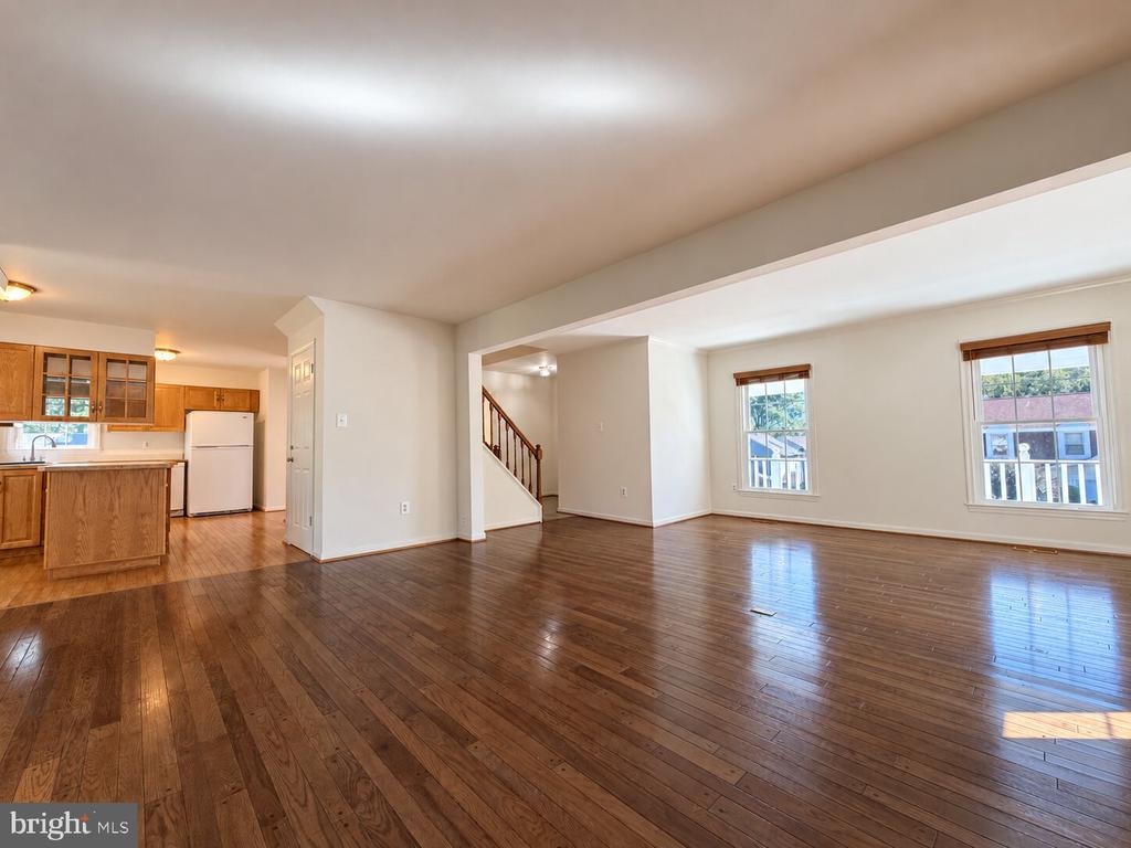 6214 FLORENCE LANE