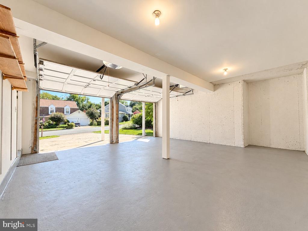 6214 FLORENCE LANE