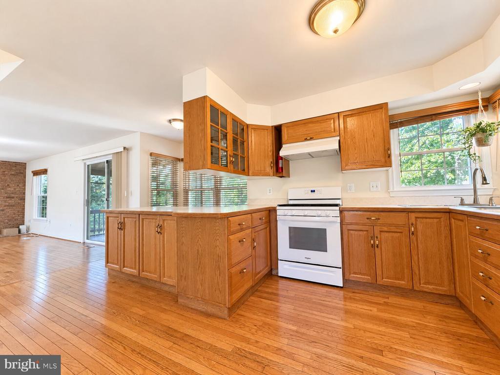 6214 FLORENCE LANE