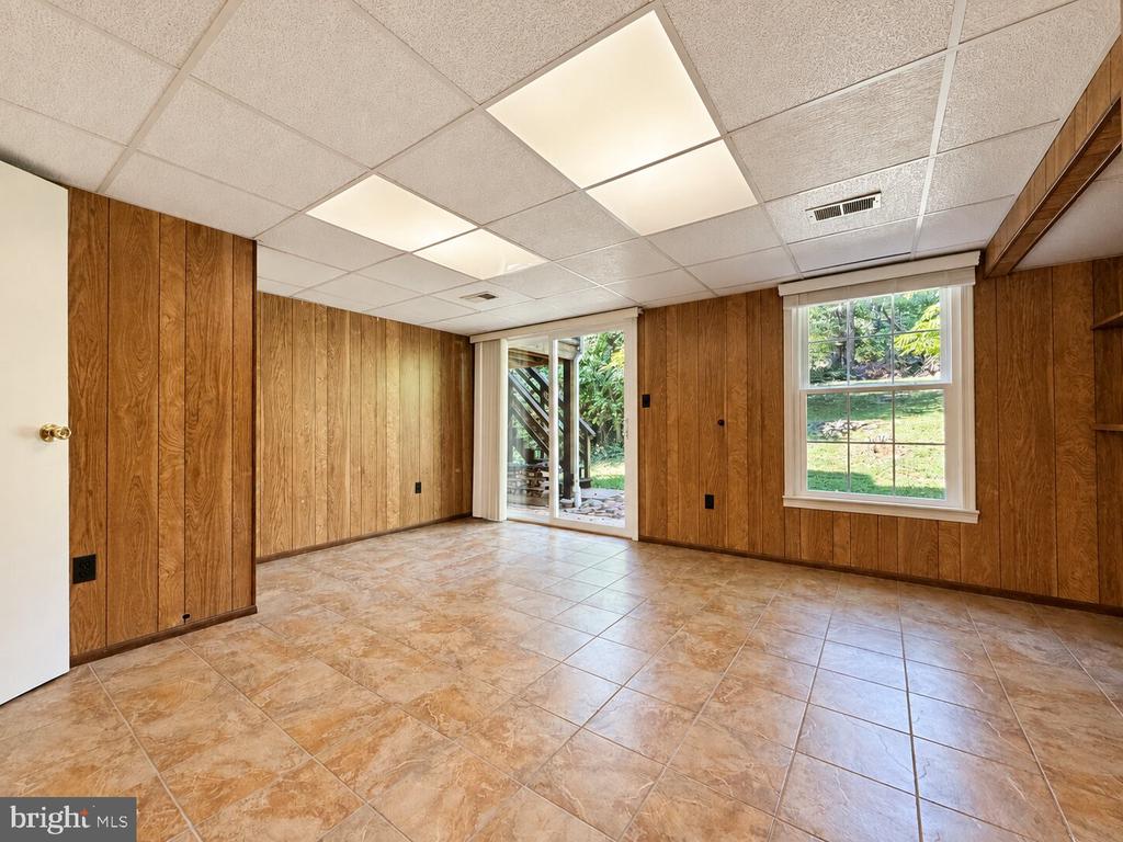 6214 FLORENCE LANE