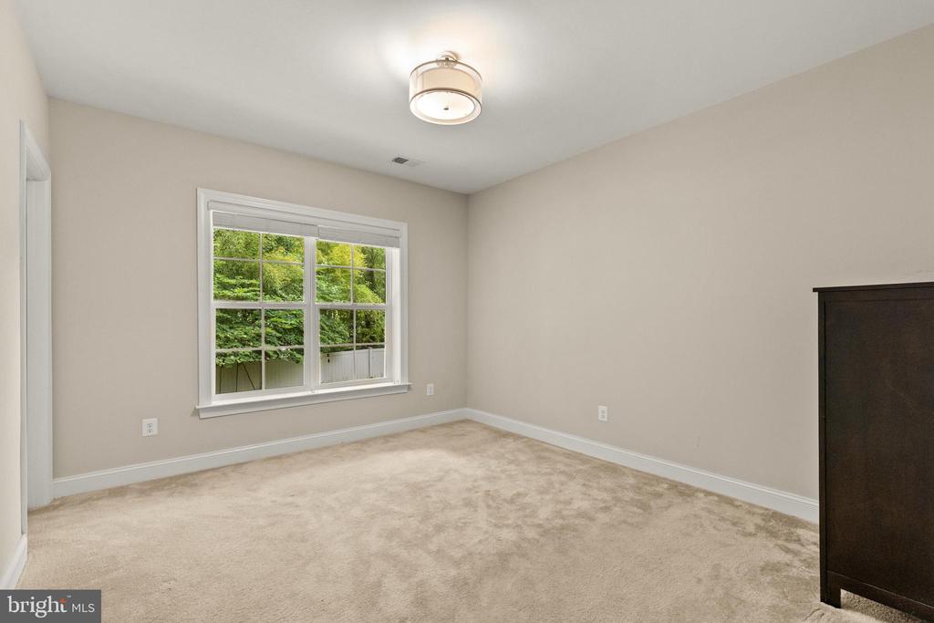 6203 CHAMPION OAK COURT