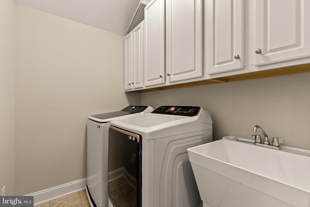 6203 CHAMPION OAK COURT