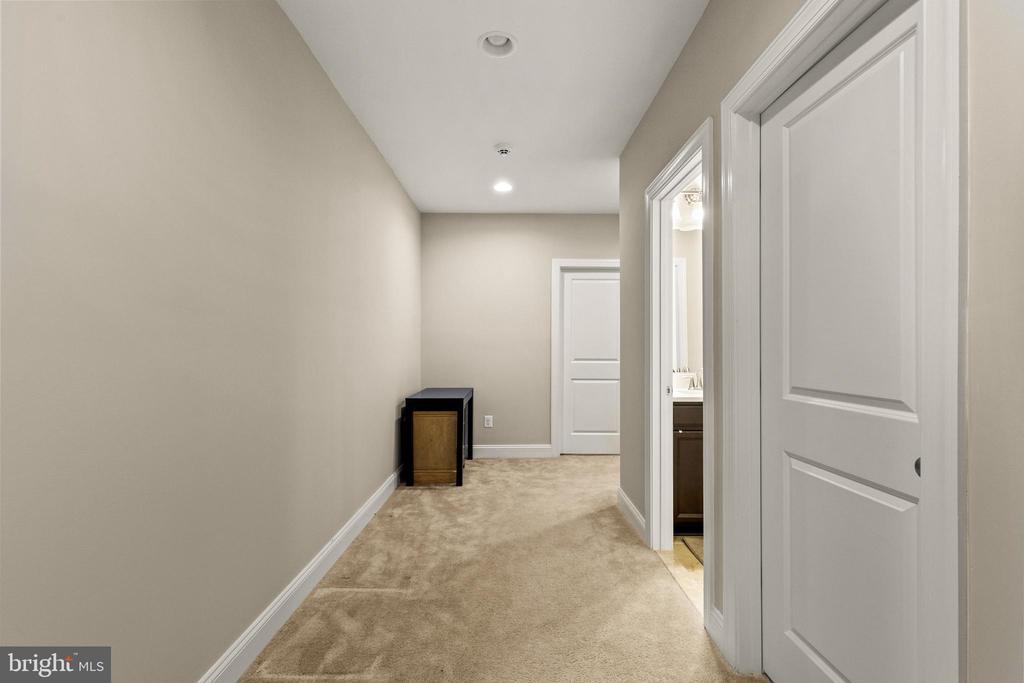 6203 CHAMPION OAK COURT