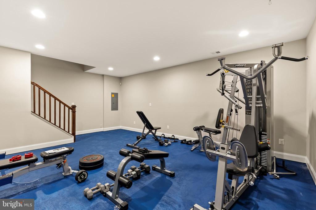 6203 CHAMPION OAK COURT