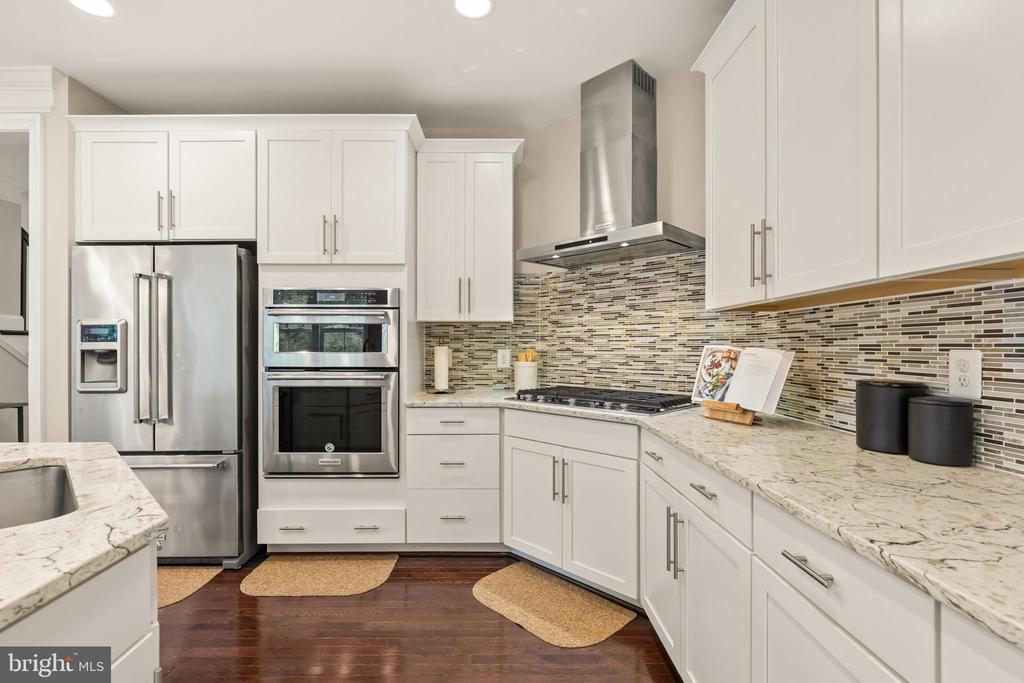 6203 CHAMPION OAK COURT