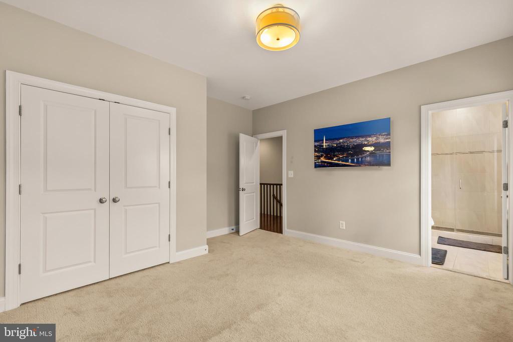 6203 CHAMPION OAK COURT