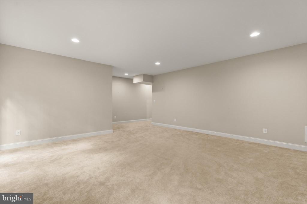 6203 CHAMPION OAK COURT