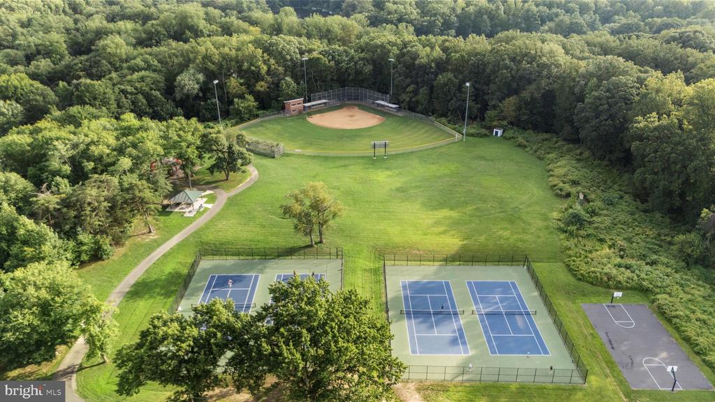 6203 CHAMPION OAK COURT
