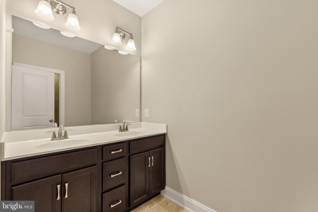 6203 CHAMPION OAK COURT