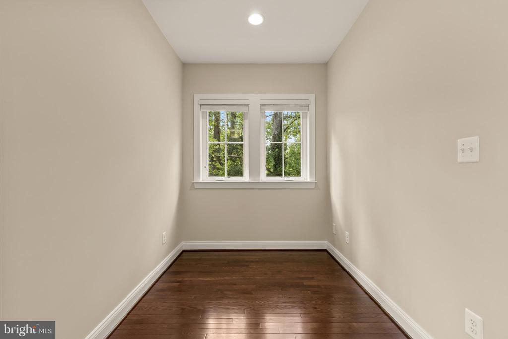 6203 CHAMPION OAK COURT