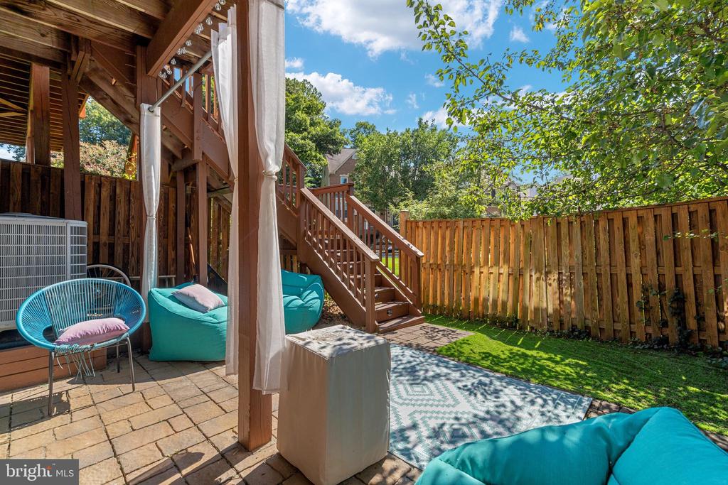 6431 ENGLISH IVY COURT